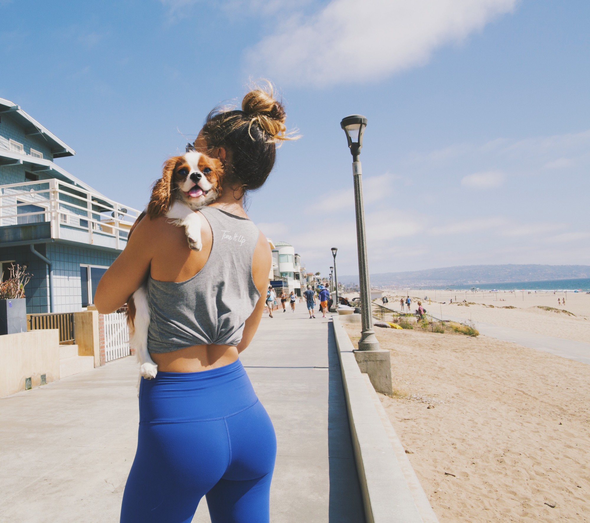 workout-with-your-dog-tone-it-up-2