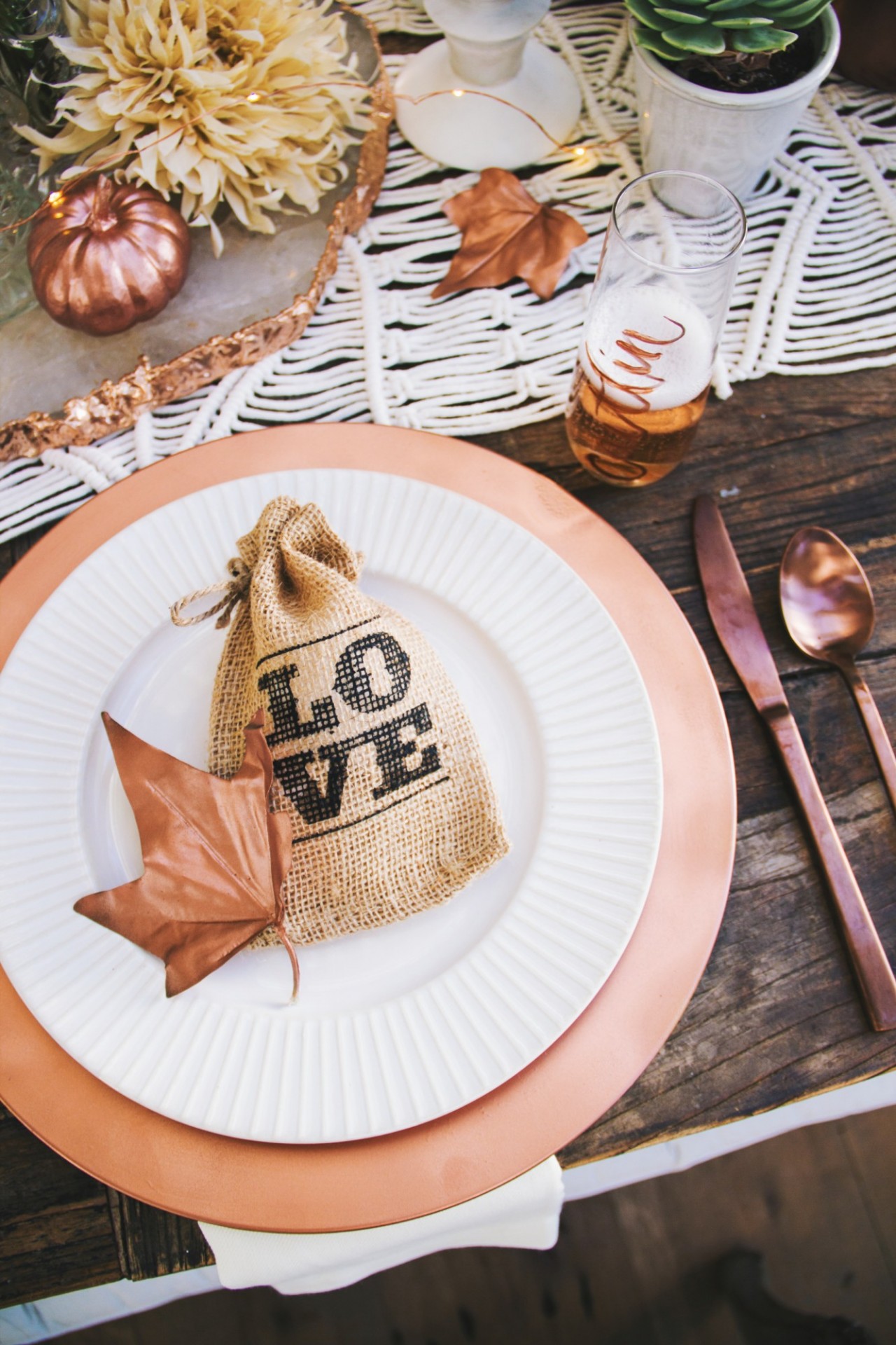 tone-it-up-thanksgiving-table-decor-party-favor