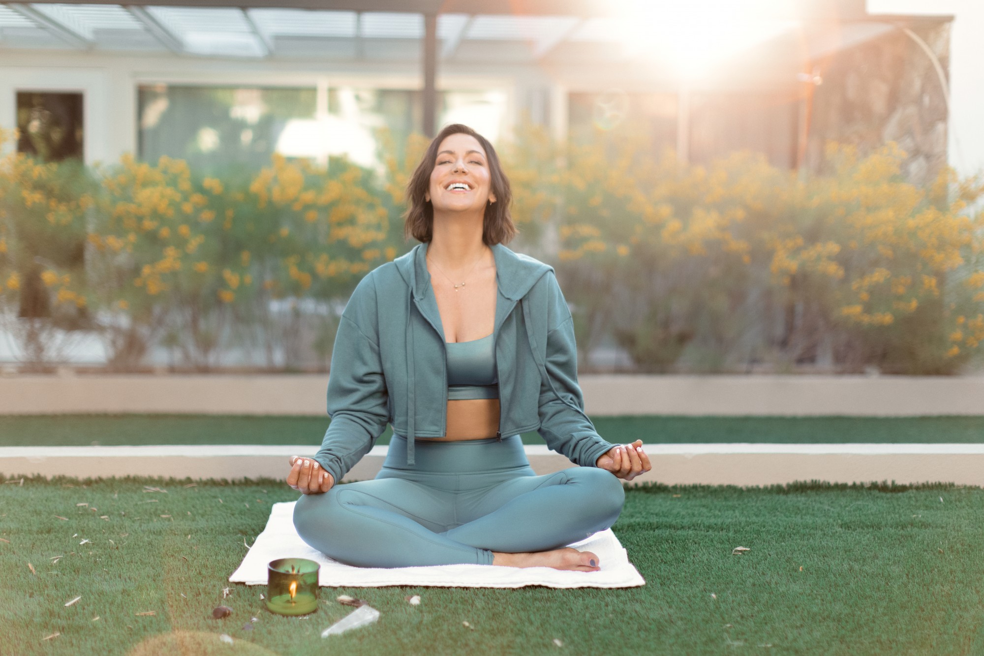 This morning mood booster guided meditation will make you feel happy, peaceful, and release stress.